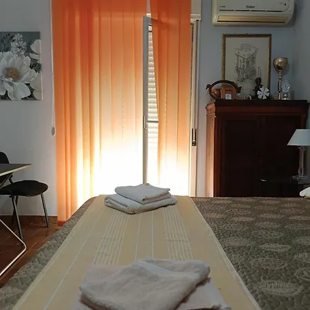 Zahra Bed & Breakfast 2*